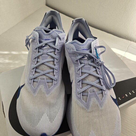 Nike VaporFly 4 Women’s Racing Sneakers – White/Blue – Size 10 - Picture 4 of 6